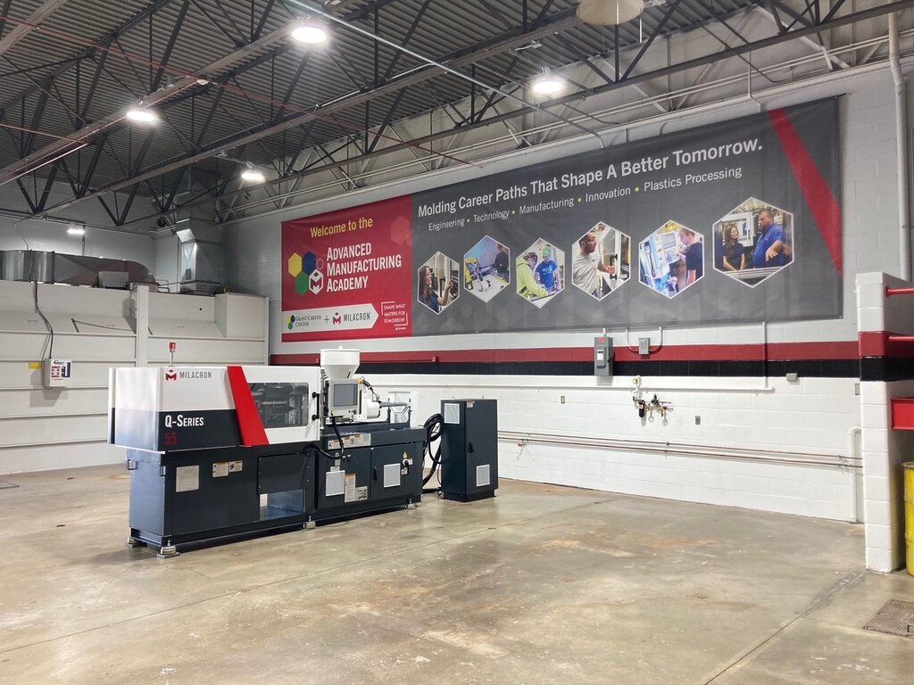 MILACRON MANUFACTURING ACADEMY AT GRANT CAREER CENTER EXPANDSWORK-BASED LEARNING PROGRAM IN ITS SECOND YEAR - Milacron