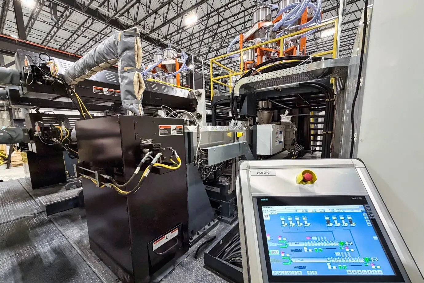 Co-rotating twin-screw in-line compounder